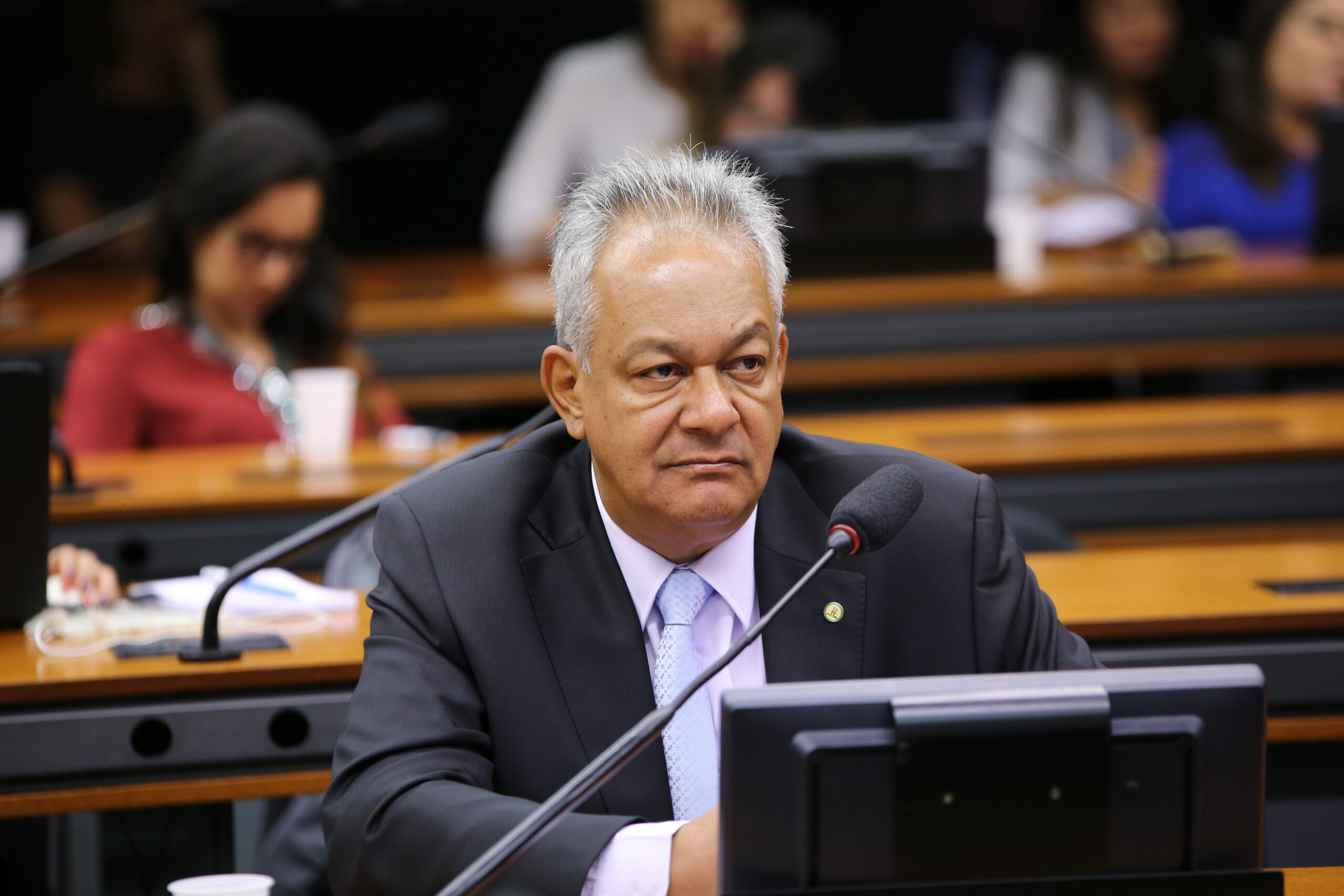 Delegado Edson Moreira em comissão